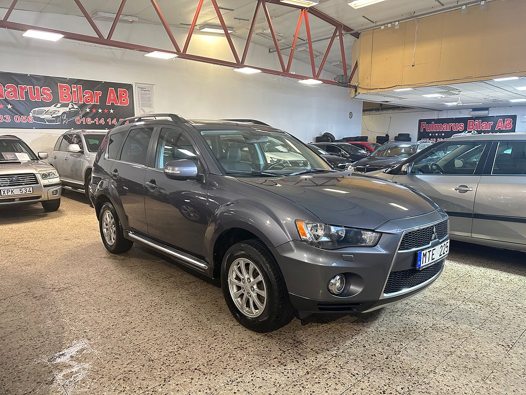 Mitsubishi Outlander 2.2 Di-D 4WD Sportronic Ny Servad Dragkrok