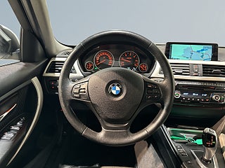 BMW 318D Touring Drag Psens Extraljus GPS Mvärm Elbaklucka SoV – bild 9