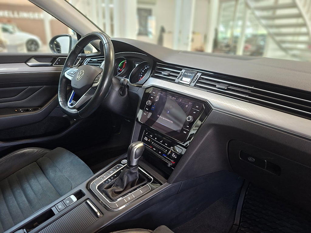 Volkswagen Passat 2022 - miniatyr 8
