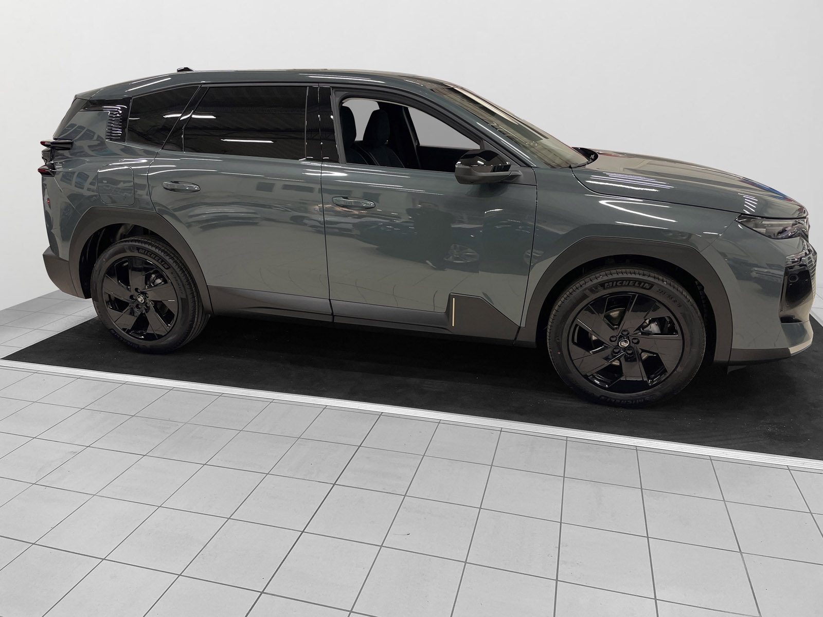 Citroen C5 Aircross Hybrid 145 2026, photo 3/47