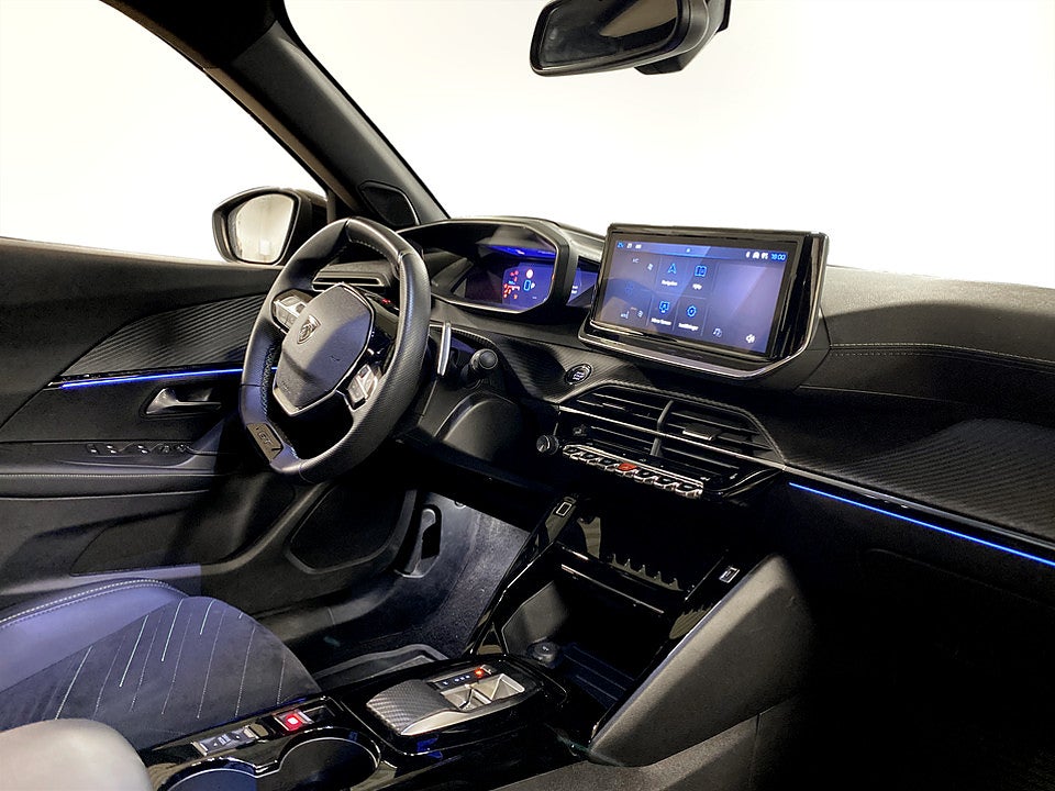 Bild på Peugeot 2008 GT Hybrid 145hk Aut B-KAMERA CARPLAY