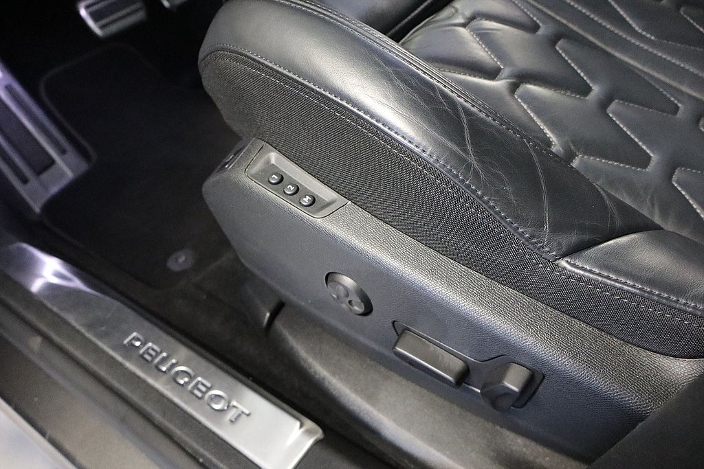 Bild på Peugeot 3008 GT Ultimate Business Hybrid 225hk Aut - 360-KAMERA, NAV