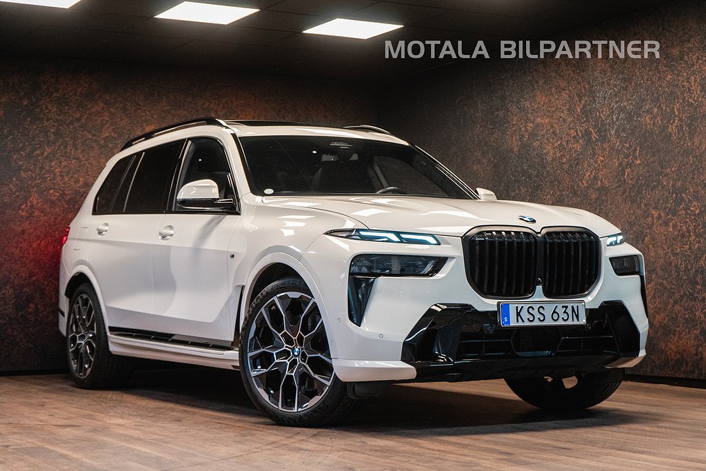 BMW X7 xDrive40i M Sport 381HK | MOMS | SE SPEC | Panorama