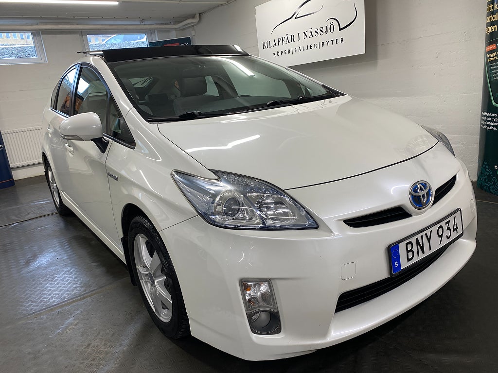 Toyota Prius Hybrid CVT  Ny Besikt Panorama tak