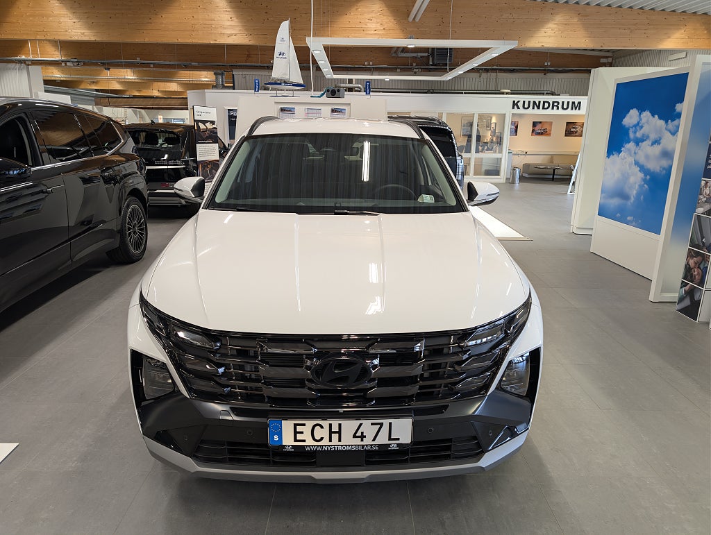Hyundai Tucson Plug-In 2WD Essential *Endast denna bil* thumbnail