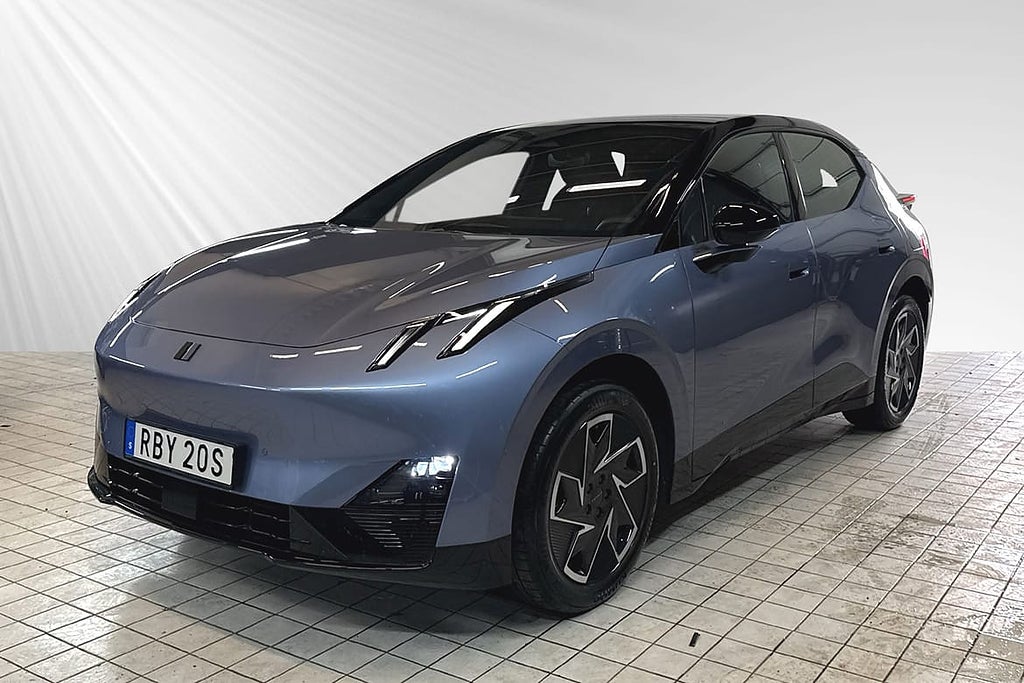 Lynk & Co 02 Core BEV
