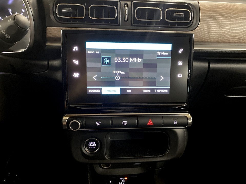 Bild på Citroën C3 Shine 1.2 PT 110hk Aut - FARTHÅLLARE, NAVI