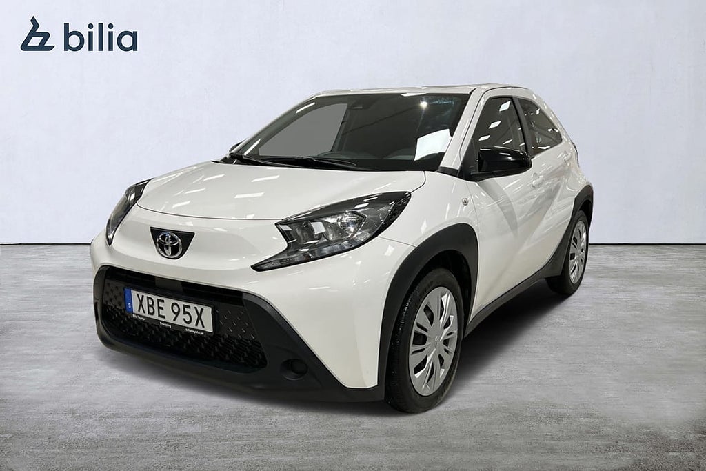 Toyota Aygo X 1,0 S-CVT X-Play Automat / Endast 2205 mil