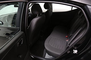 Halvkombi Hyundai i10 23 av 24