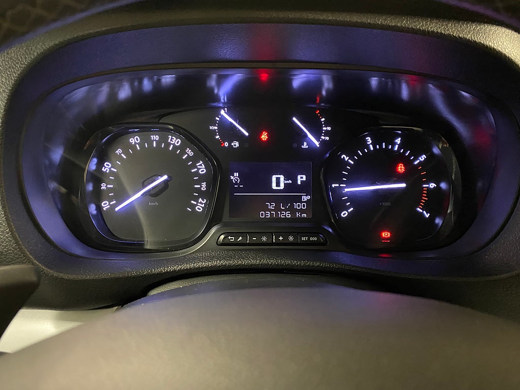 Bild på Peugeot Expert PRO+ L3 2.0 BlueHDi 145hk AUT