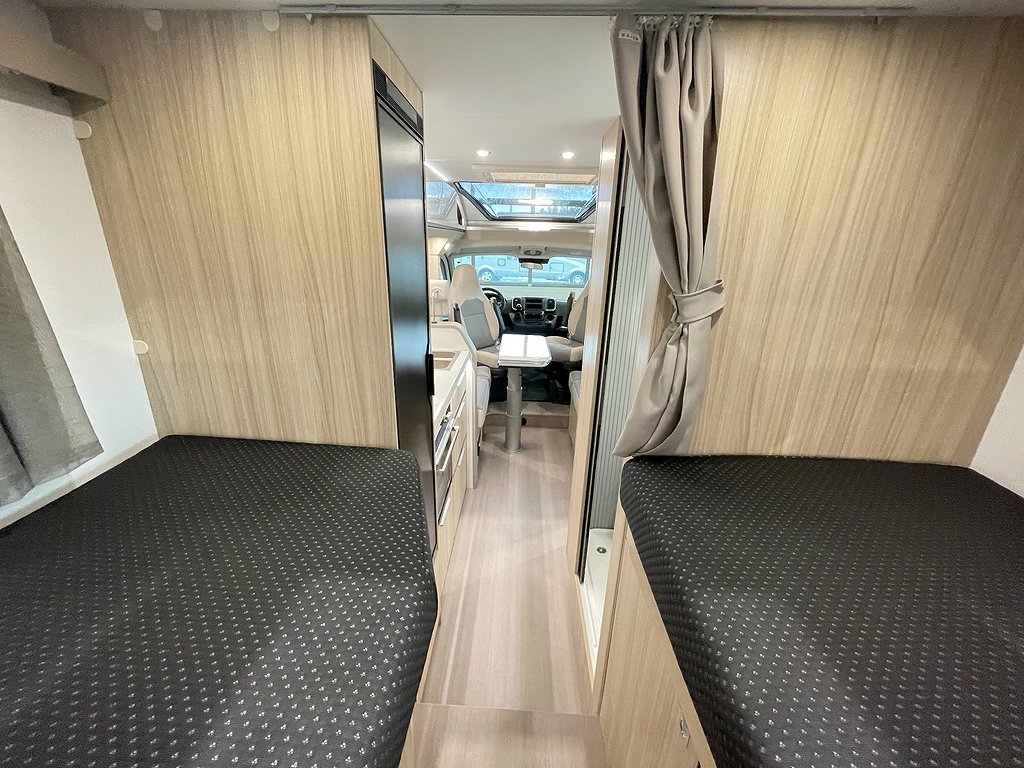 Adria Compact Supreme DL /B-körkort/Automat/Låg skatt/180hk/ - Adria