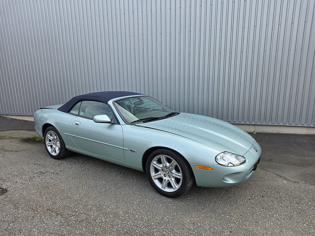 Jaguar XK 8 4.0 V8 Cab Aut 1 ägare 75000 eller bud Fin