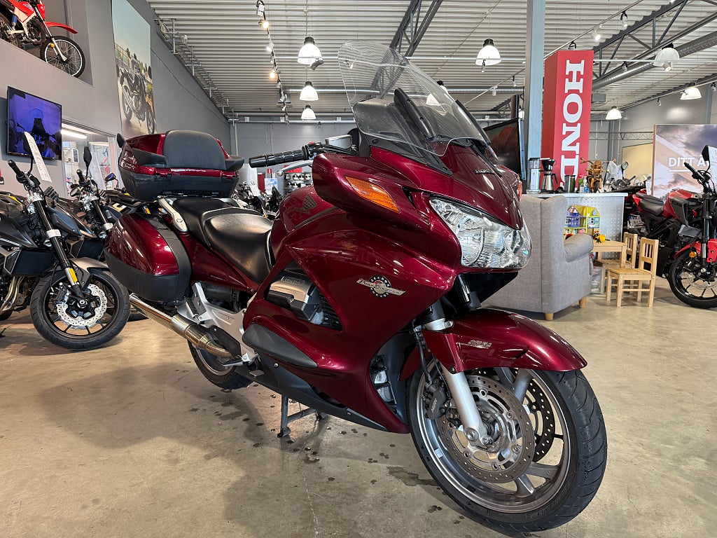 Honda ST1300A Pan European 