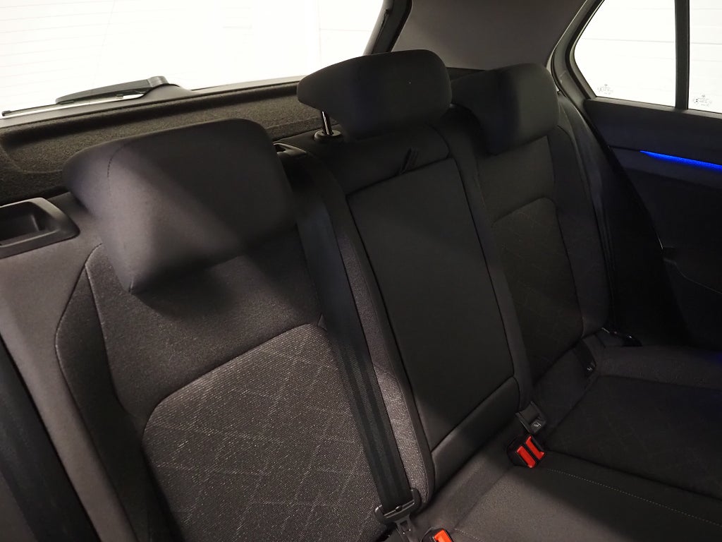 Volkswagen Golf 2.0 TDI 116hk Backkamera P-Värmare Drag 2022