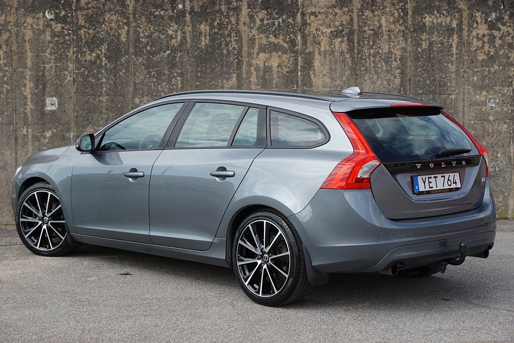 Volvo V60 T4 190hk 1-Brukare|19”|Drag|Värmare|Skinn|Rattvärme|
