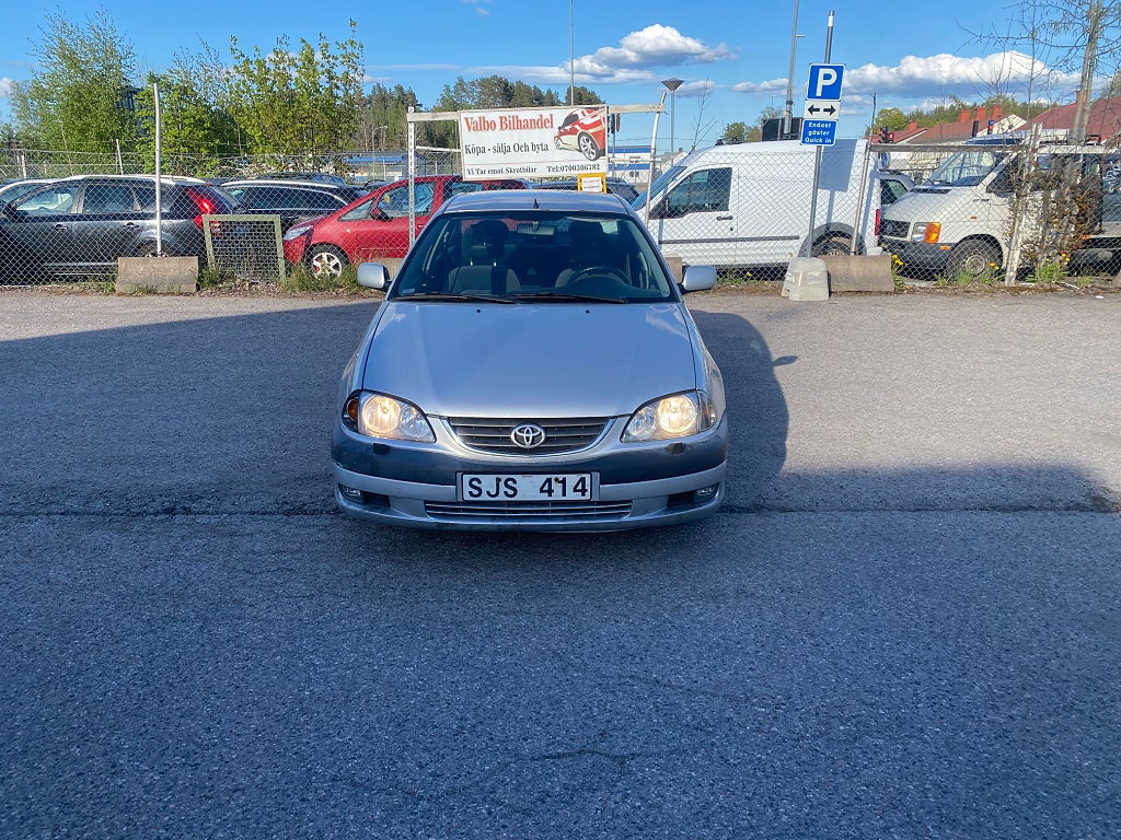 Toyota Avensis Sedan 1.8 VVT-i