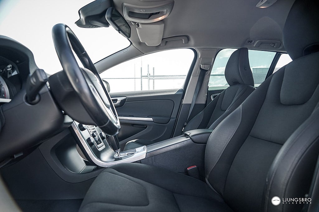 Volvo V60 2012 - miniatyr 3