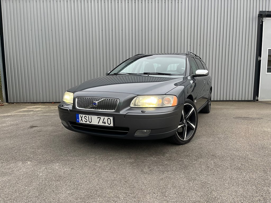 Volvo V70 2.5T Dynamic Edition /2ägare/Fullservad/Toppskick