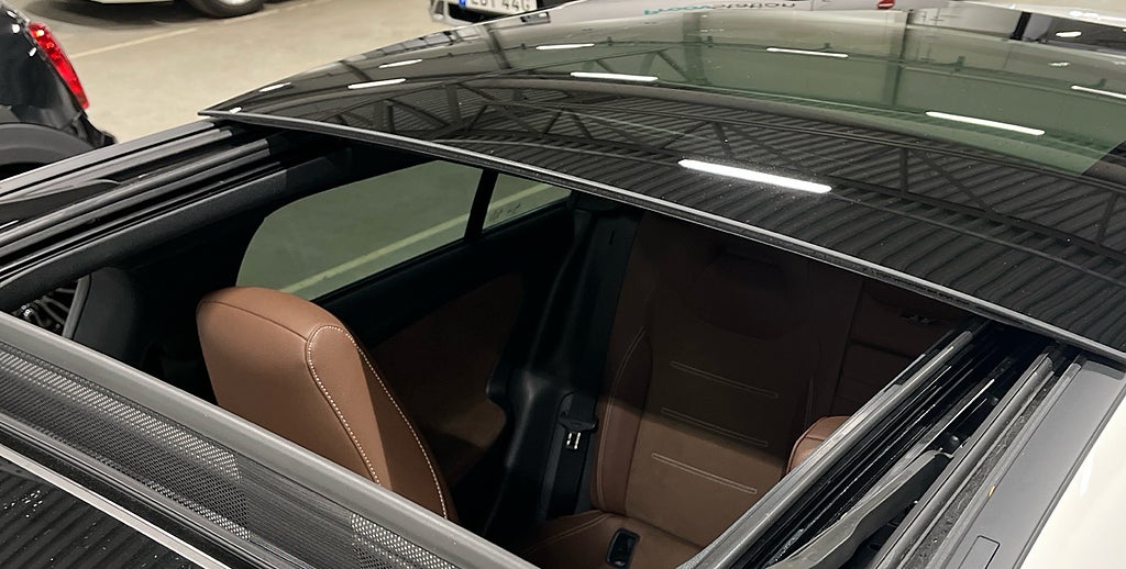 Mercedes-Benz CLA 200 AMG Premium Glastak 19tum Burmester Vinterpkt - bild 8