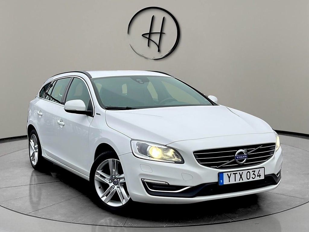 Volvo V60 D5 231hk Plug-in Hybrid AWD Classic Drag Läder SE UTRUSTNING