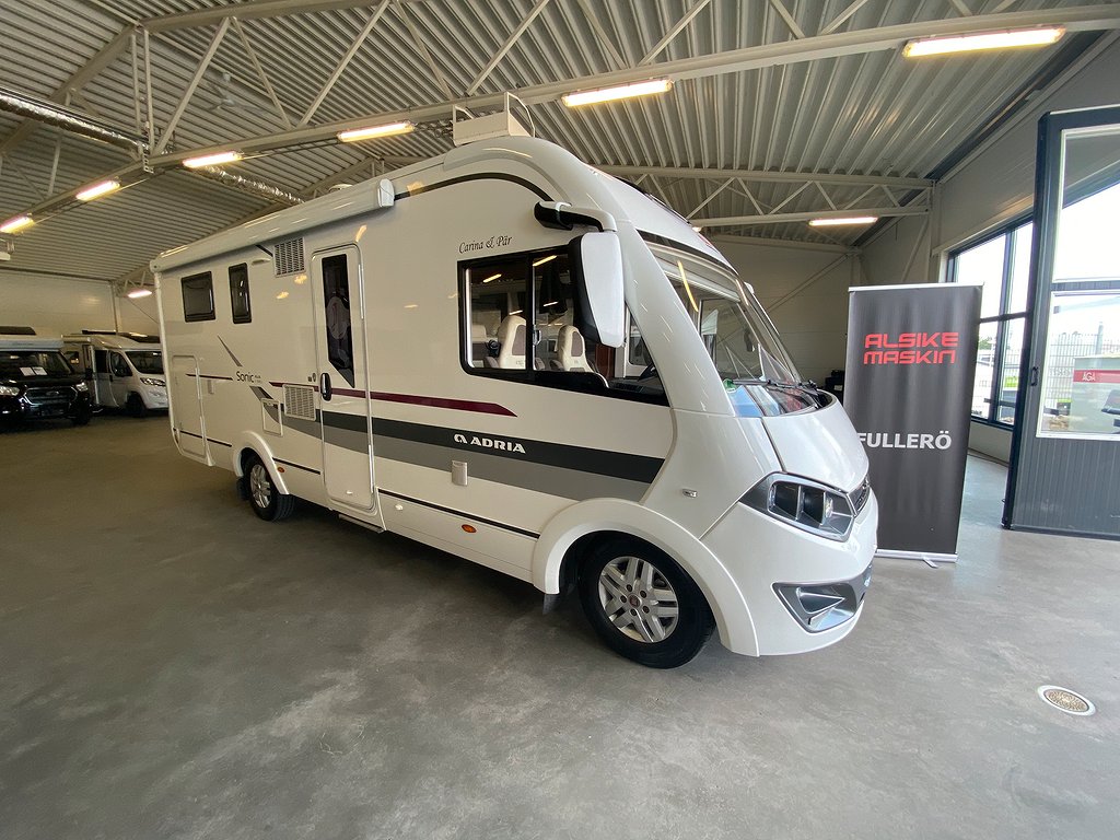 Sonic Plus 700 SL - Adria Sonic Plus 700 SL / Automat 150hk / Solcell x2 / Ugn