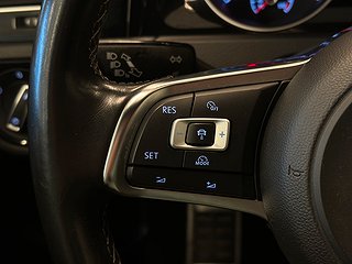 Volkswagen Golf R-line 1.4 TSI SoV-däck/Psens/Sportstolar