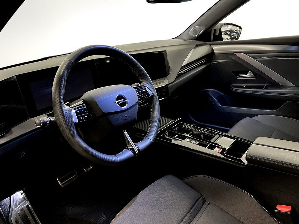 Bild på Opel Astra GS 1.2 Turbo 130hk Aut - 360-KAMERA, CARPLAY