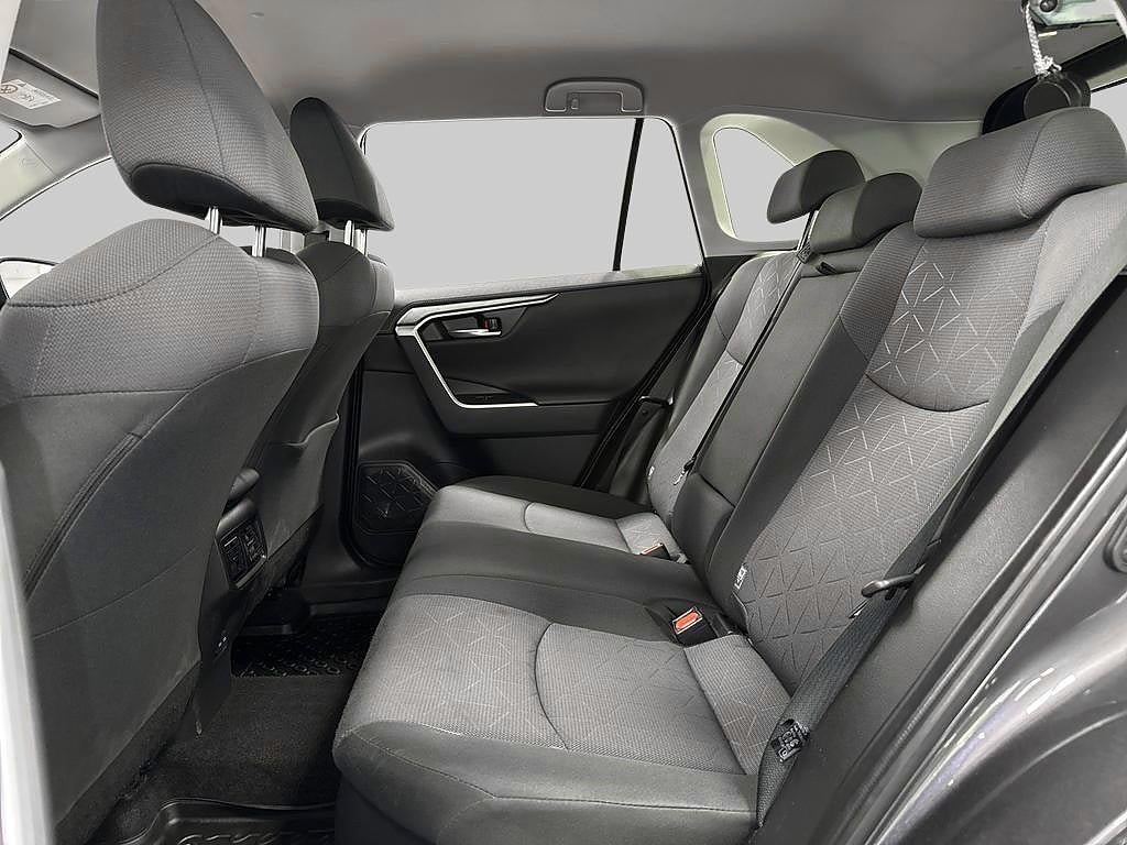 Toyota RAV4 2022 - miniatyr 8