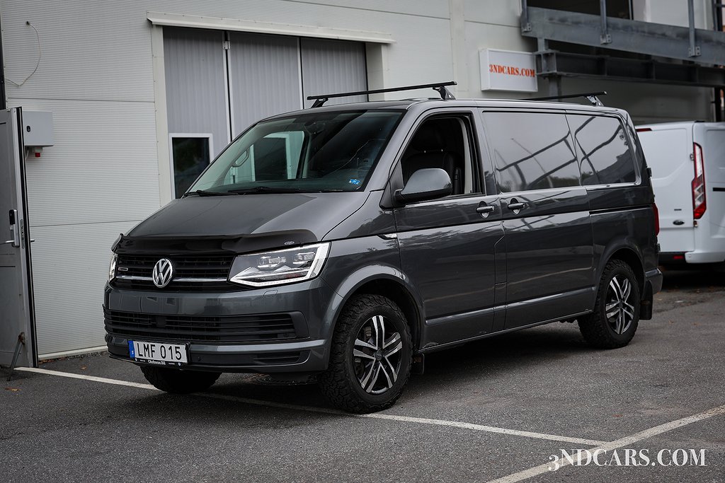 Volkswagen Transporter T32 2.0 TDI 4M SKINN SKJUTDÖRRx2 VÄRME Euro 6