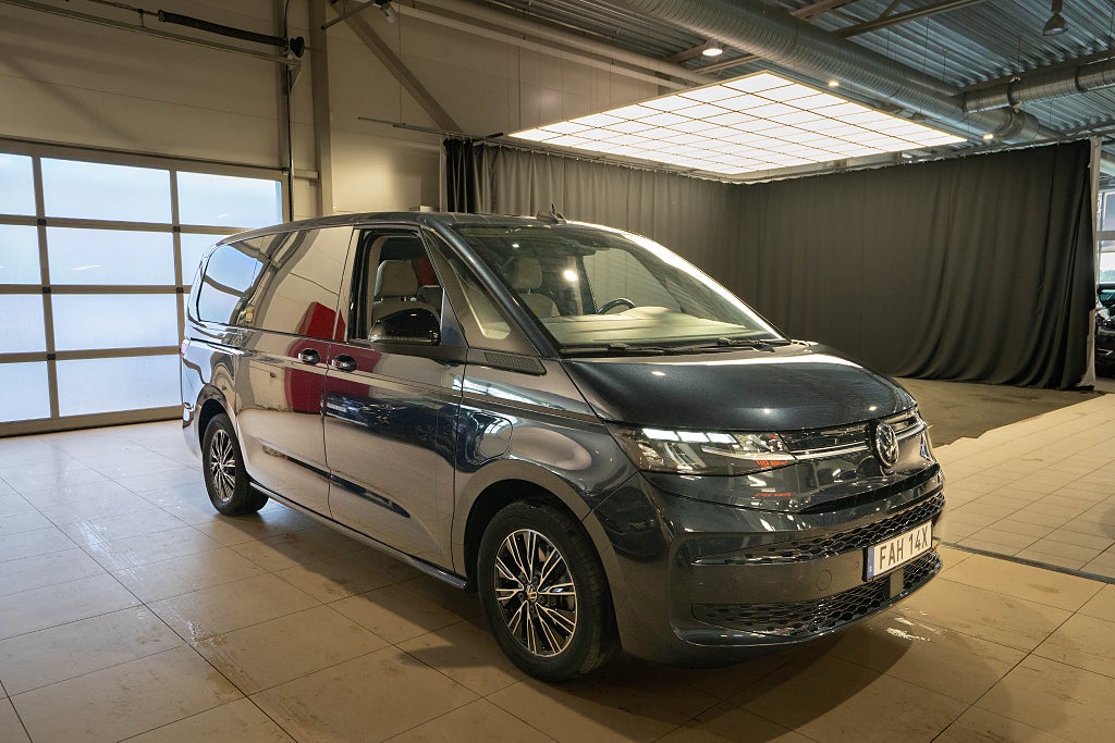 Volkswagen Multivan eHybrid 7-sits LÅNG EL-DÖRRAR H/K DRAG B-VÄRM MOMS
