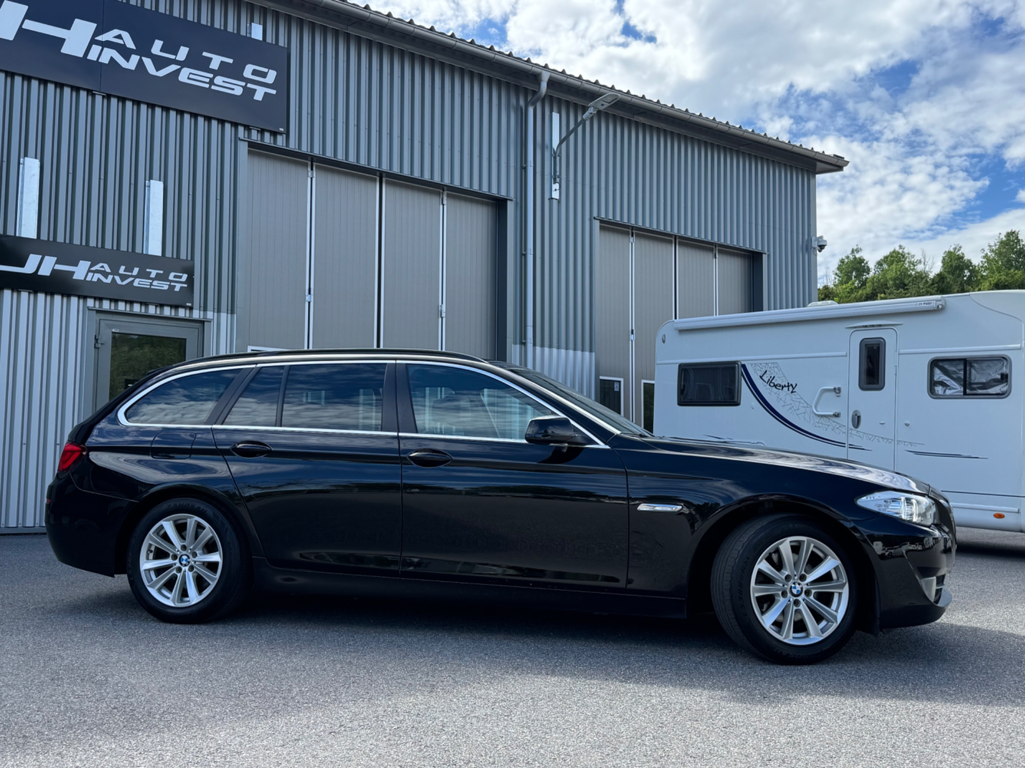 BMW 520 2013, bild 2/10