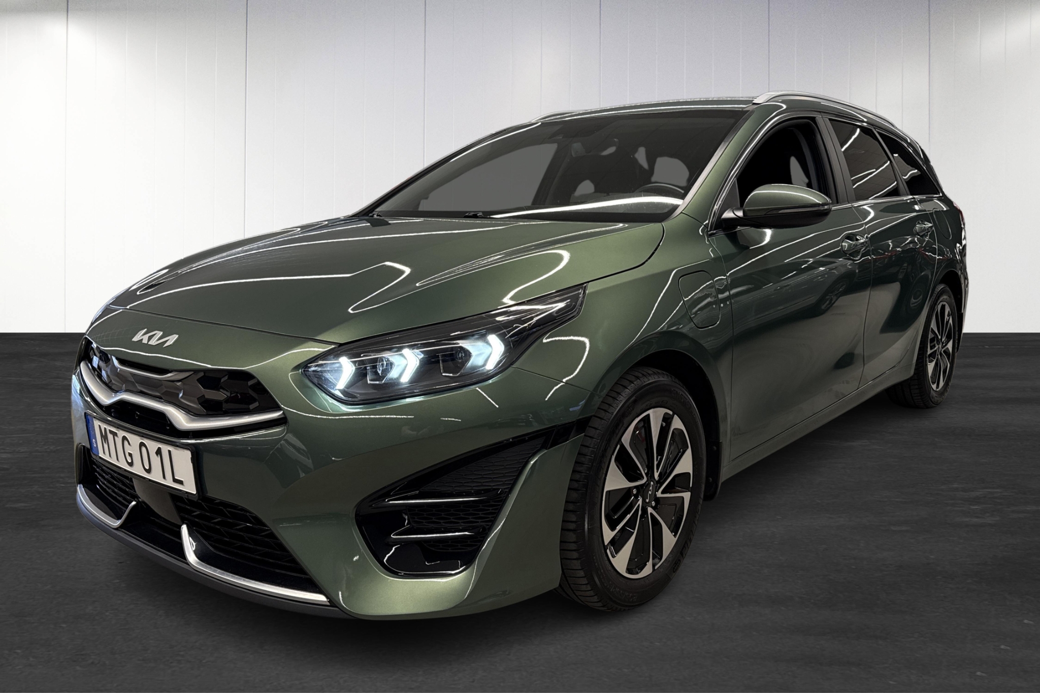 Kia Ceed SW PLUG-IN HYBRID DCT6 ACTION 2023, bild 7/10