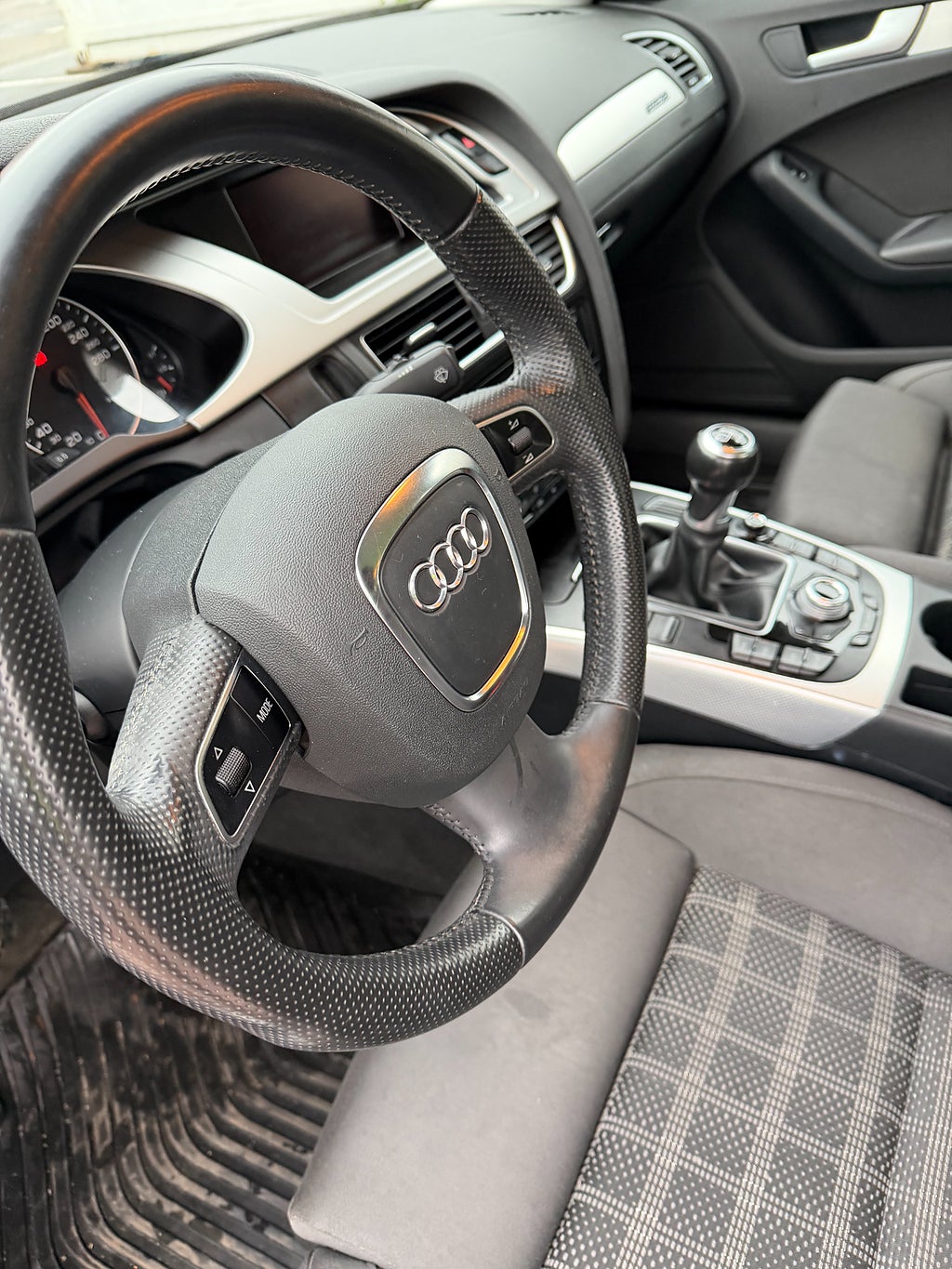 Audi A4 Sedan 2.0 TFSI E85 quattro Euro 5