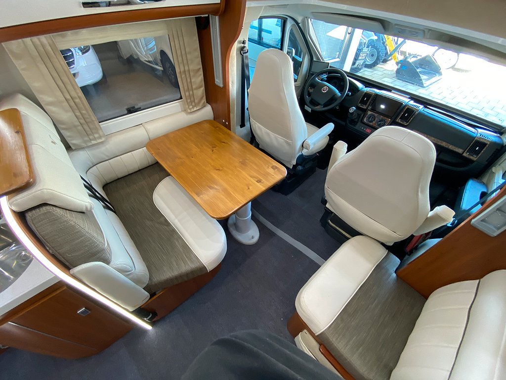 Mobilvetta Kea P63 / Queensbed / Solcell / Utedusch - Mobilvetta