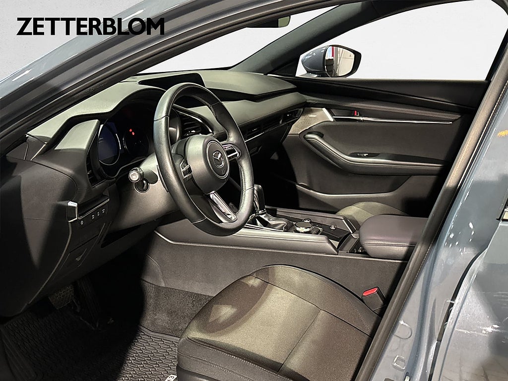 Halvkombi Mazda 3 7 av 14