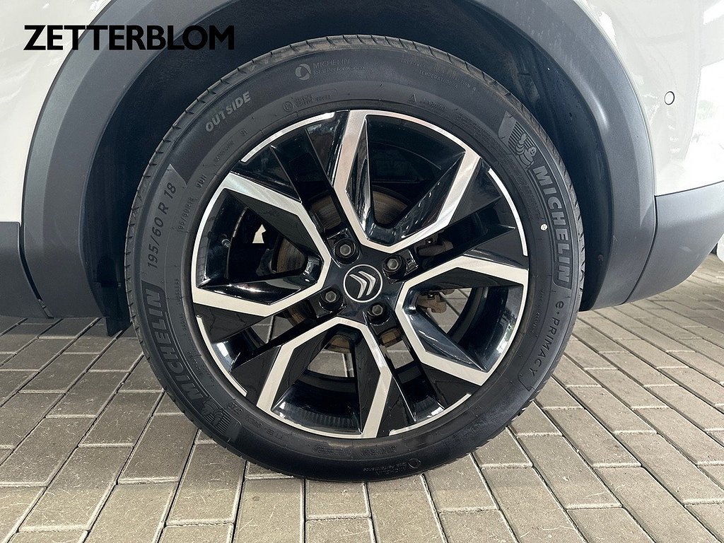 Halvkombi Citroën e-C4 13 av 17