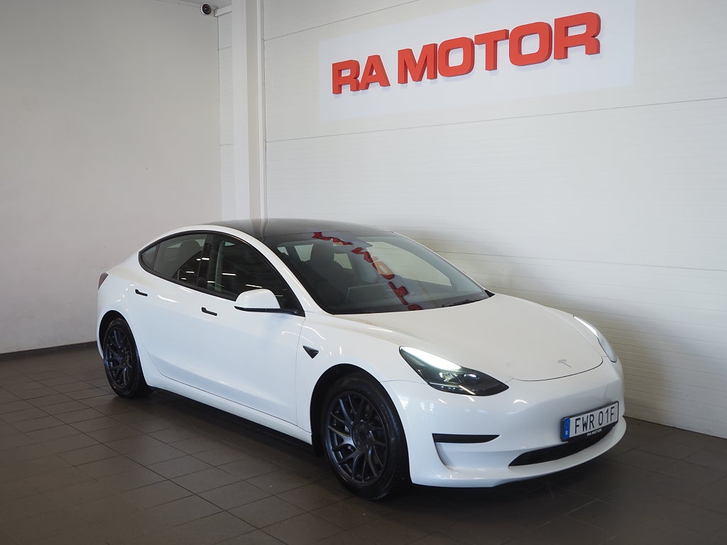 Tesla Model 3 Standard Range RWD 283hk Pano Navi Läder Moms 2023