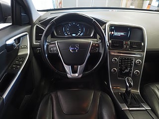 SUV Volvo XC60 17 av 25