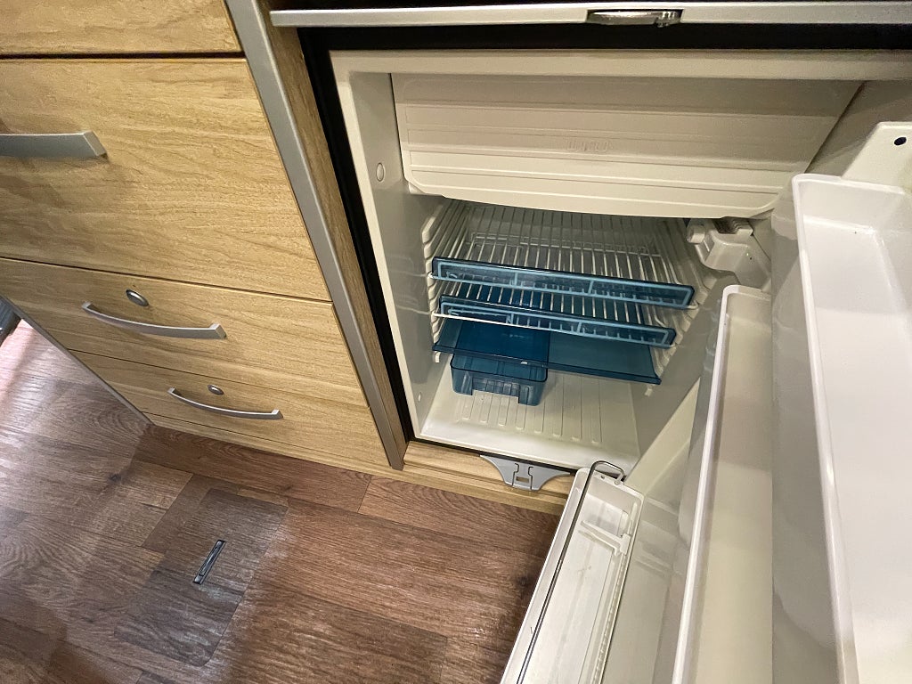 Hymer Grand Canyon / Solcell / B-körkort / Plåtis / Markis - Hymer