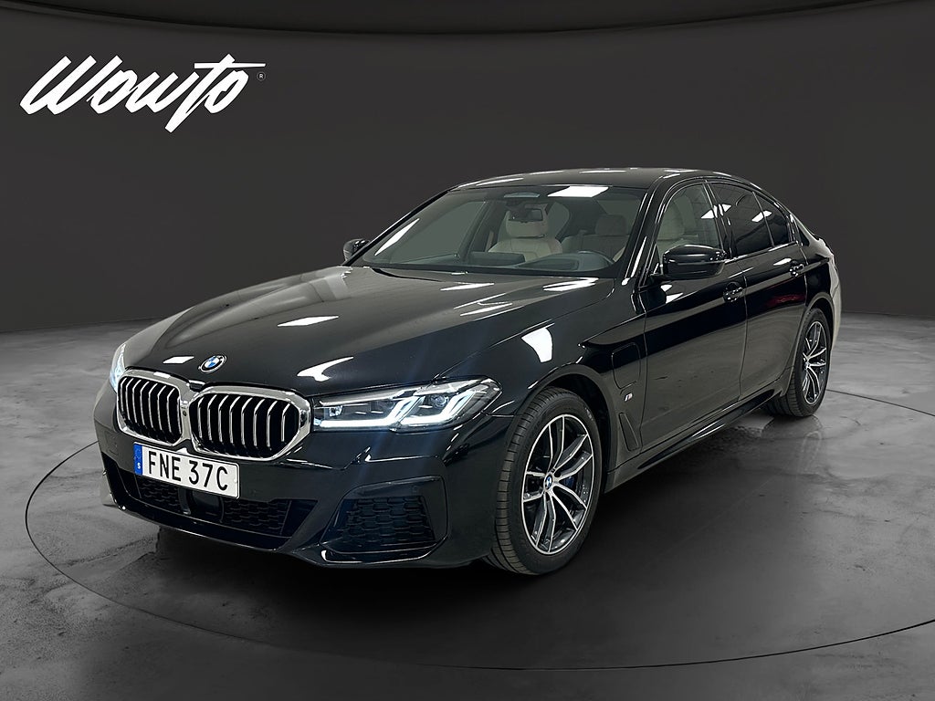 BMW 545 e xDrive M Sport / HUD / Dragkrok / Keyless