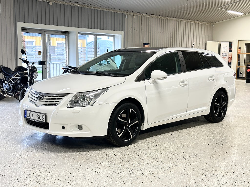 Toyota Avensis Kombi 2.0 Multidrive S Premium Euro 5 Nyservad Nybess