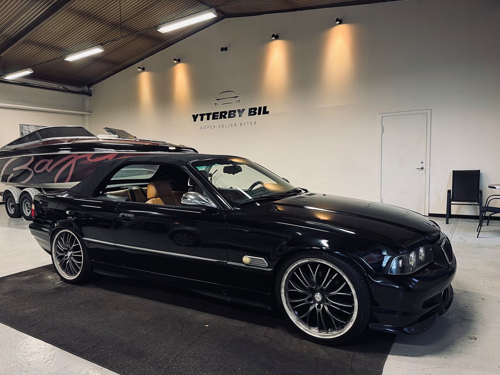 BMW 320I E36 Convertible M-Sport Nybes 18" Fälg Manuell 