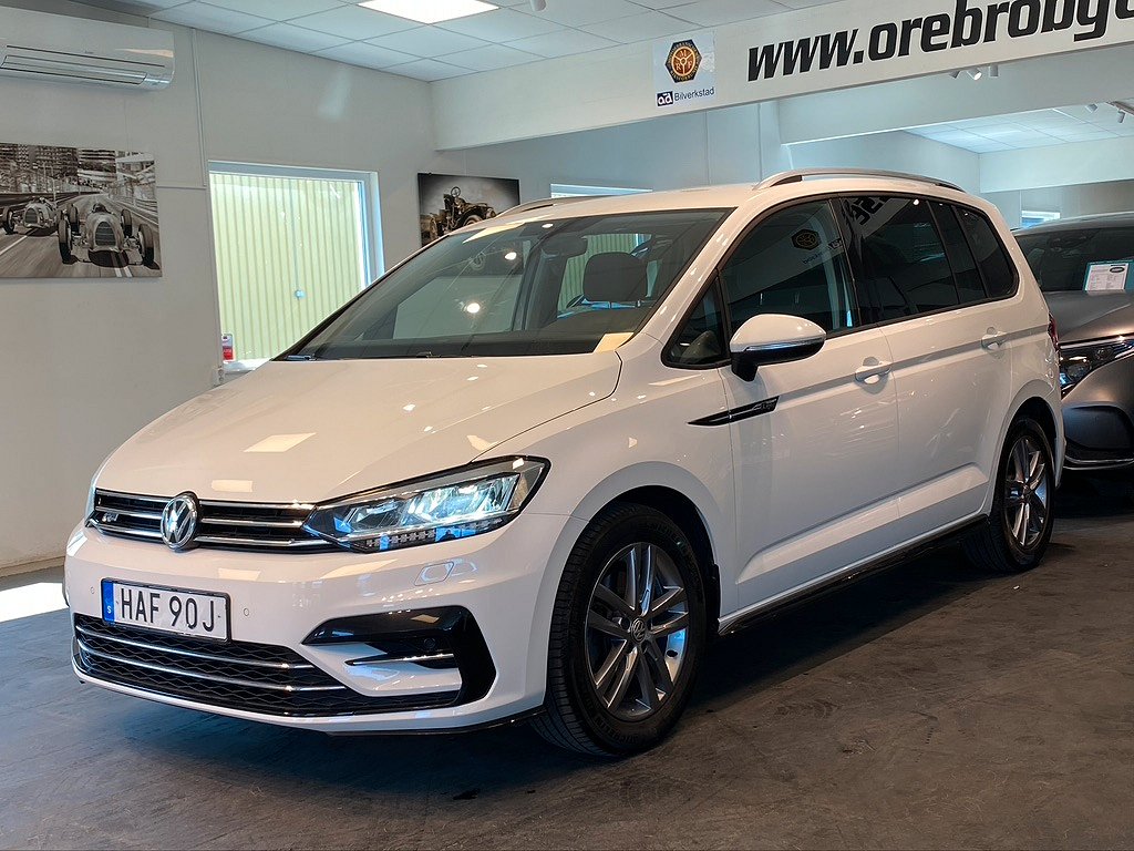 Volkswagen Touran 1.5 TSI DSG R-line Drag Värmare 7-sits 150hk