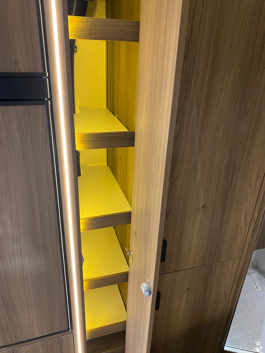 Kabe Briljant XL KS / ALDE / B-körkort / Året runt / Golvvärme - Kabe