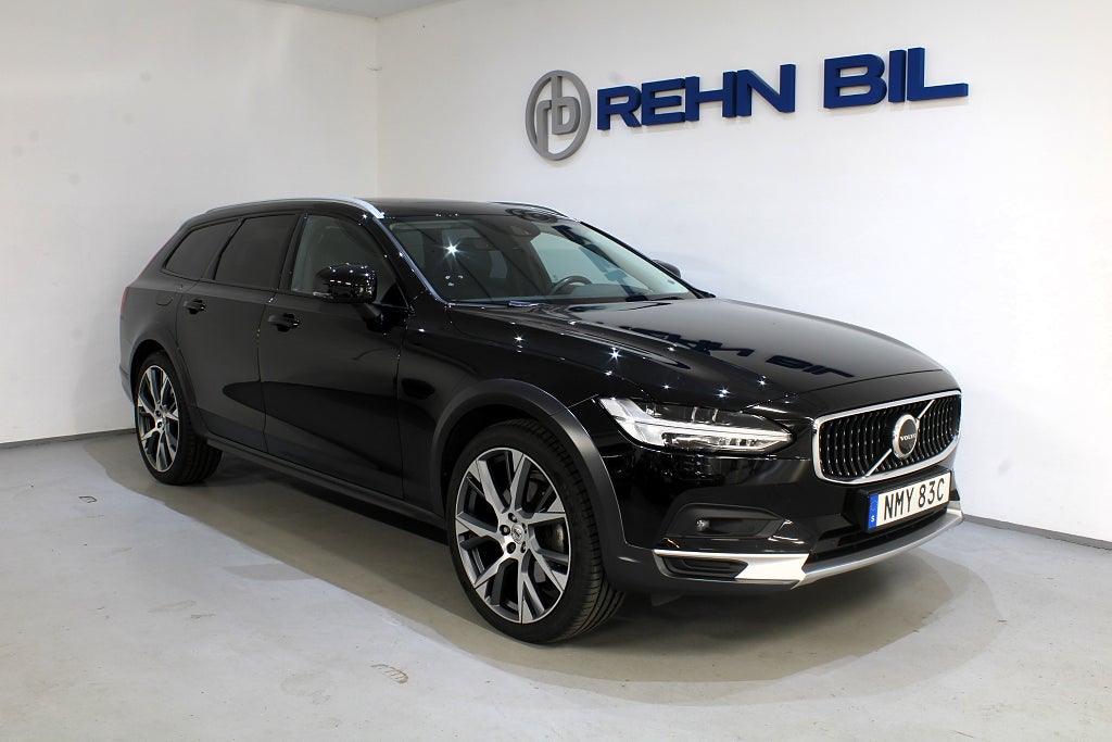 Volvo V90 Cross Country B5 AWD Pro Pano Läder H&K 21" 250hk