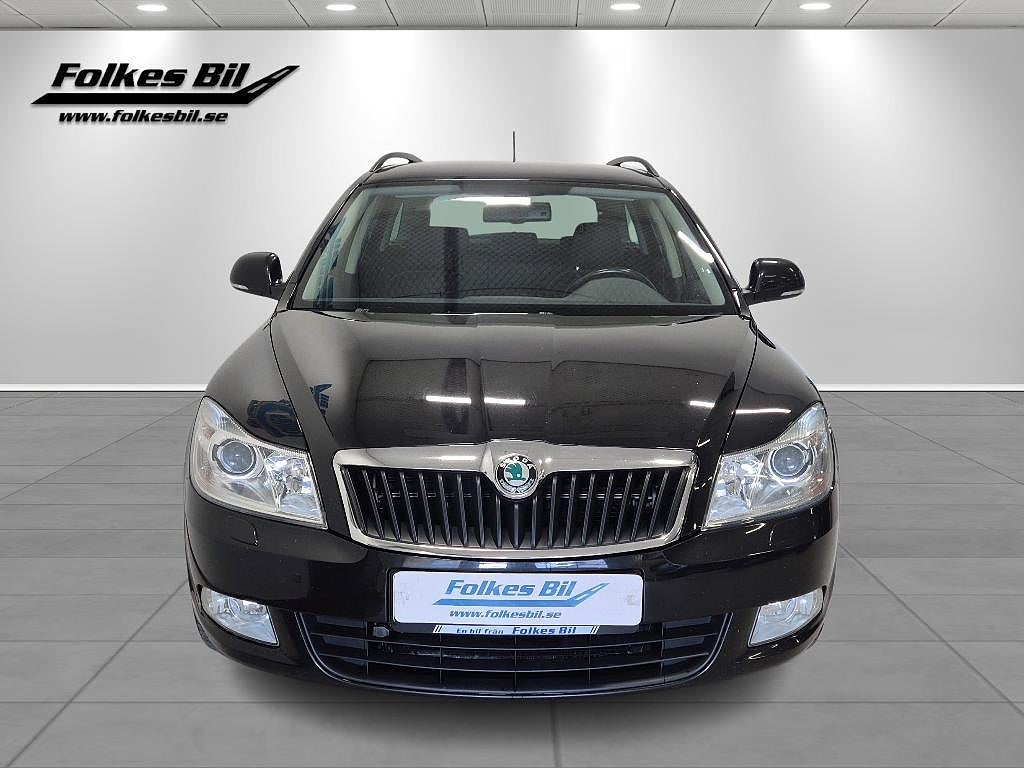 Skoda Octavia Kombi 1.6 TDI Elegance Vhjul 105 hk