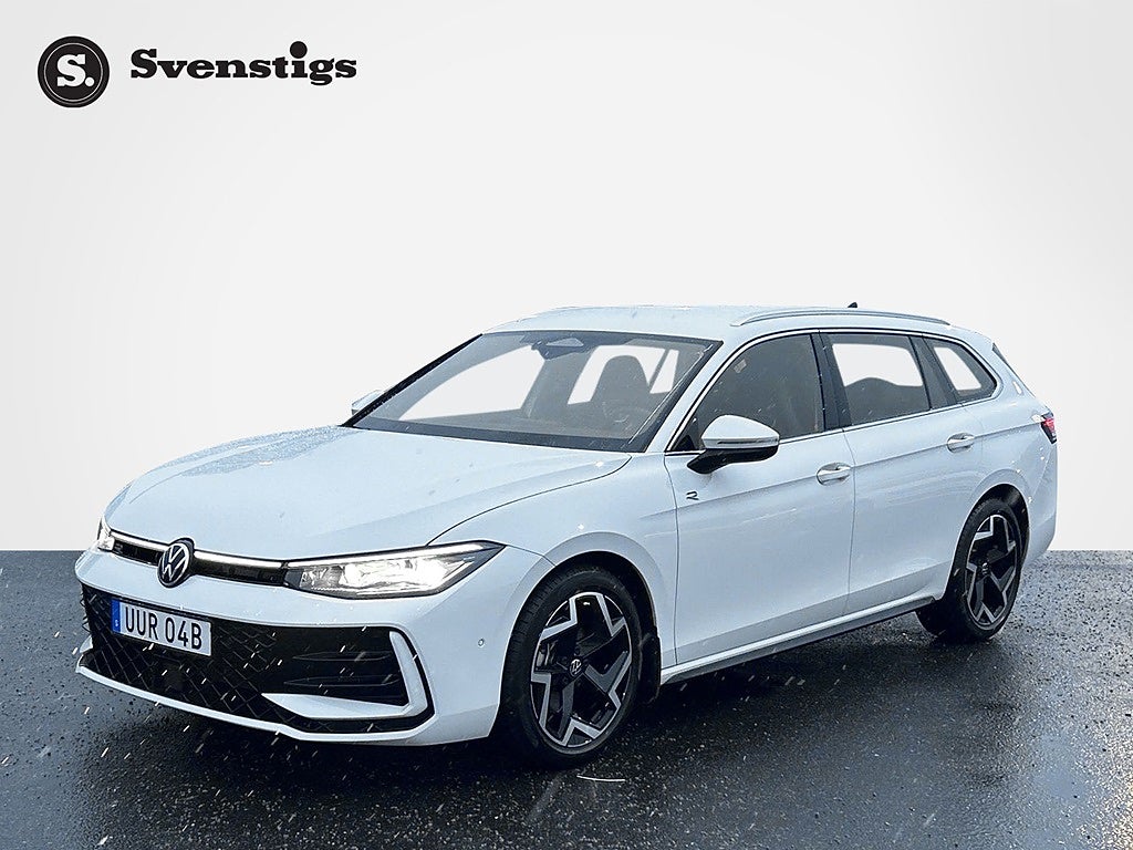 Volkswagen Passat 1.5 eTSI R-LINE 150HK DRAG/VÄRMARE