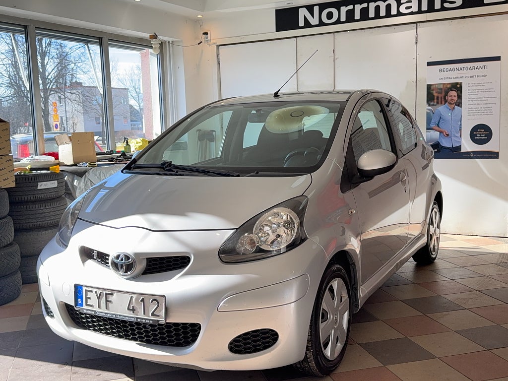 Toyota Aygo 5-dörrar 1.0 VVT-i Drag/Nybesiktad/M+Värm