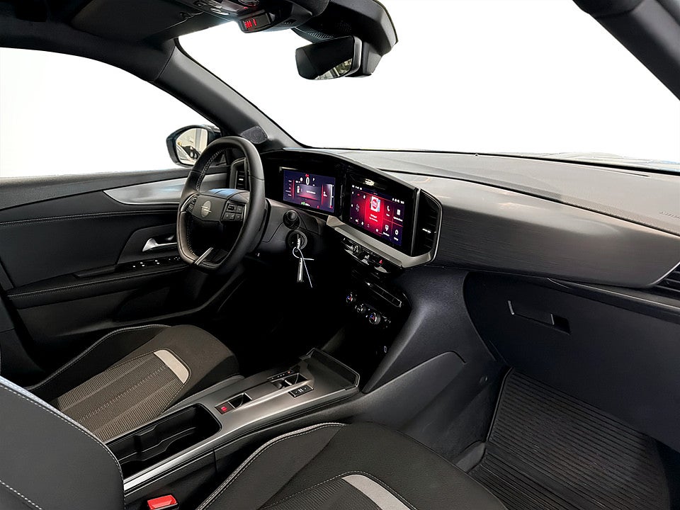 Bild på Opel Mokka GS Hybrid 1.2 Turbo 145hk Aut B-KAMERA CARPLAY