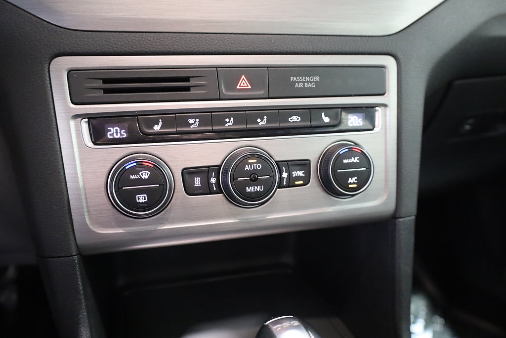 Volkswagen Golf Sportsvan 1.6 TDI AUT Värmare Carplay 2016